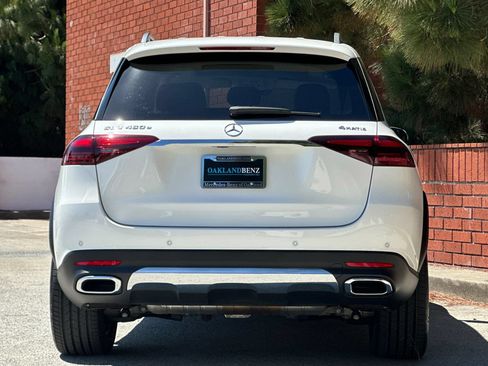 Certified 2025 Mercedes-Benz GLE 450e 4MATIC w/ Winter Package image 6