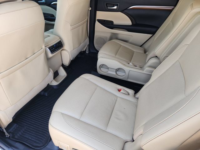 Used 2019 Toyota Highlander Limited Platinum AWD/4WD image 33