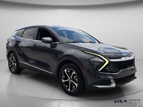 Certified 2023 Kia Sportage EX FWD image 9