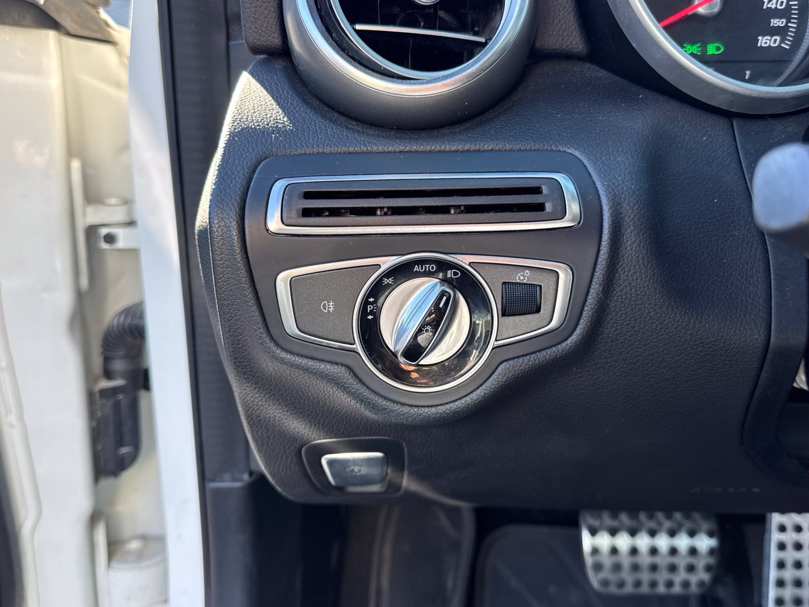 Used 2016 Mercedes-Benz C 300 4MATIC Sedan image 17