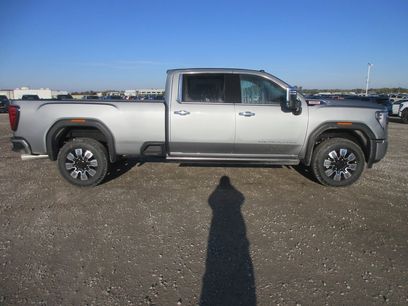 New 2026 GMC Sierra 3500 Denali w/ Denali Reserve Package
