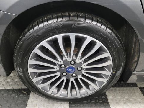 Used 2018 Ford Fusion Titanium AWD/4WD image 29