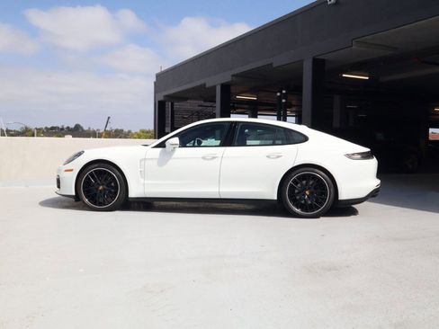 Certified 2023 Porsche Panamera Platinum Edition RWD image 2