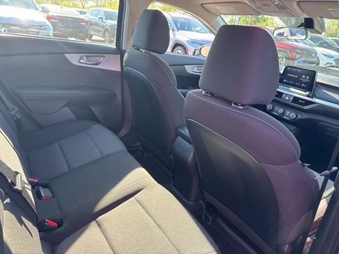 Used 2023 Kia Forte LXS w/ LXS Technology Package FWD image 9
