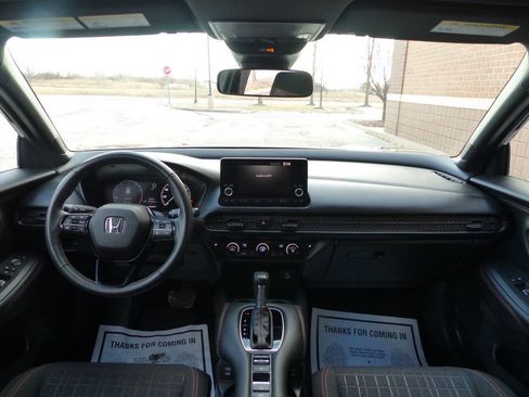 Used 2025 Honda HR-V Sport image 34