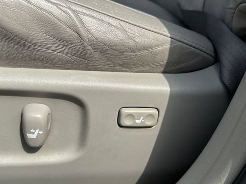 Used 2005 Lexus RX 330 AWD image 14