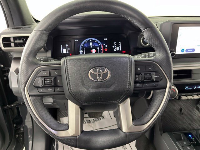 Used 2026 Toyota 4Runner SR5 AWD/4WD image 21
