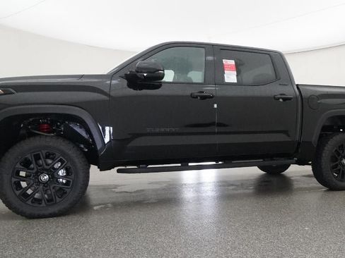 New 2026 Toyota Tundra Limited AWD/4WD image 18