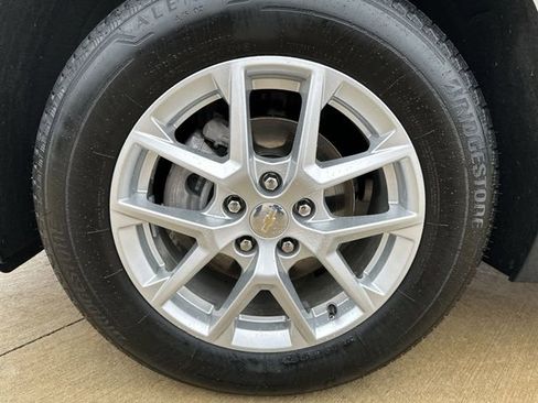 Certified 2024 Chevrolet Equinox LS image 21