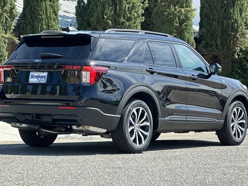New 2026 Ford Explorer ST-Line RWD image 4