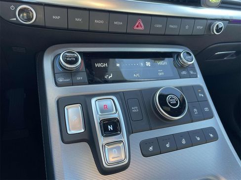 Used 2023 Hyundai Palisade Calligraphy image 22