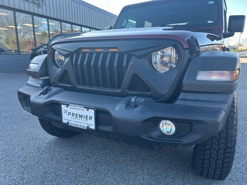 Used 2022 Jeep Wrangler Sport AWD/4WD image 14