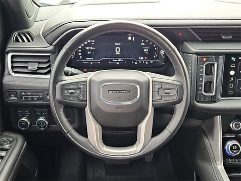 Used 2022 GMC Yukon Denali image 7