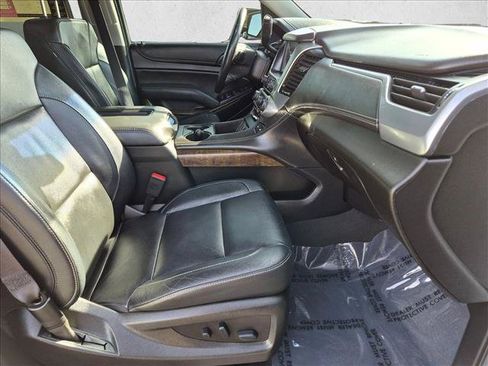 Used 2019 Chevrolet Tahoe LT w/ Luxury Package AWD/4WD image 22