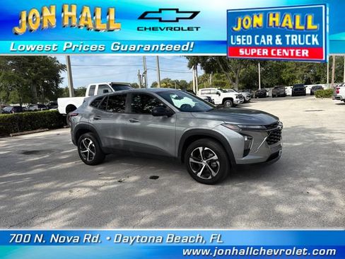 Used 2025 Chevrolet Trax RS w/ Driver Confidence Package FWD image 14