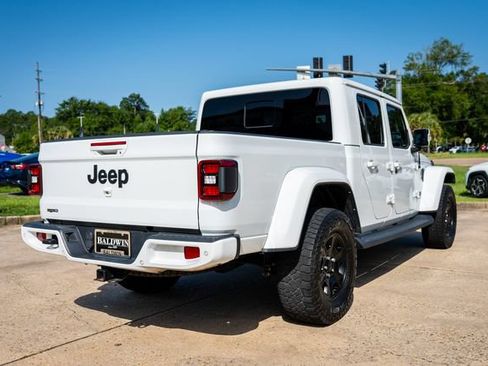 Used 2022 Jeep Gladiator Overland AWD/4WD image 4