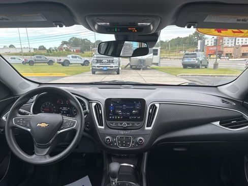 Used 2024 Chevrolet Malibu LT image 13