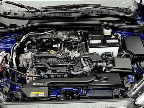 Used 2023 Toyota Corolla Cross XLE w/ Convenience Package image 9