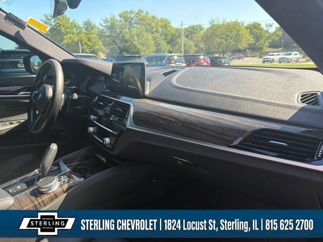 Used 2018 BMW 530i xDrive AWD/4WD image 11