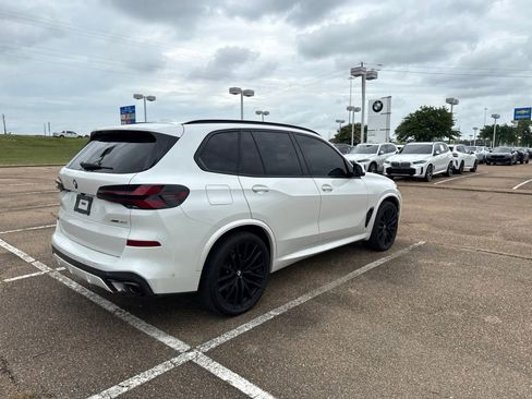 Certified 2025 BMW X5 xDrive40i w/ M Sport Package AWD/4WD image 5