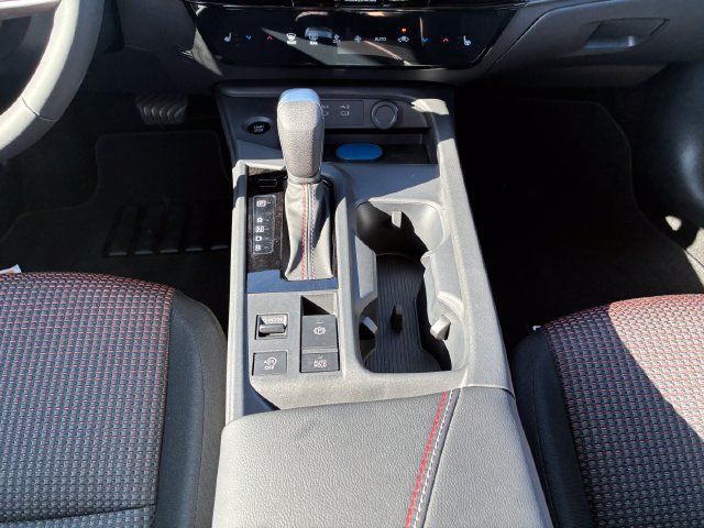 New 2027 Nissan Sentra SR w/ SR All Weather Package FWD image 17