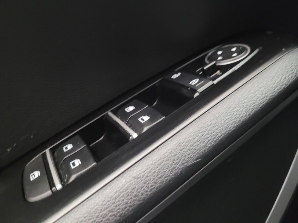 Used 2020 Kia Soul LX FWD image 27