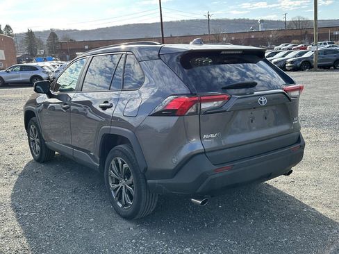 Used 2023 Toyota RAV4 XLE Premium image 6