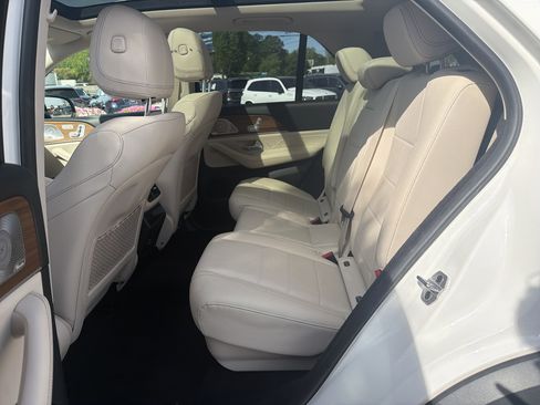 Used 2023 Mercedes-Benz GLE 350 4MATIC w/ 3rd Row Seat Package image 32