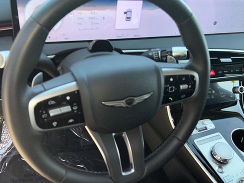 Used 2026 Genesis GV70 2.5T image 12