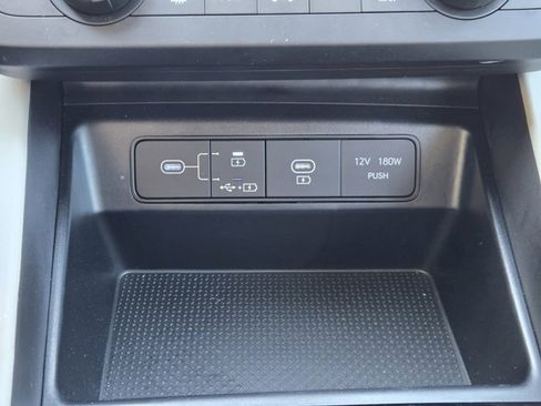 Certified 2025 Hyundai Tucson SE image 19