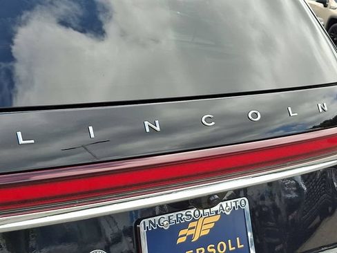 Used 2023 Lincoln Aviator AWD w/ Premium Package image 33