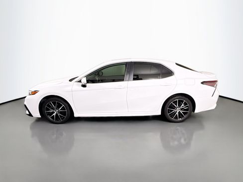 Used 2024 Toyota Camry SE w/ Convenience Package FWD image 6