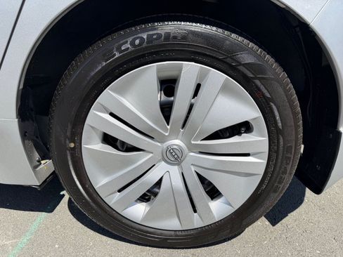 Used 2025 Nissan Leaf S FWD image 48