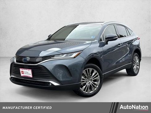 Certified 2024 Toyota Venza XLE image 1