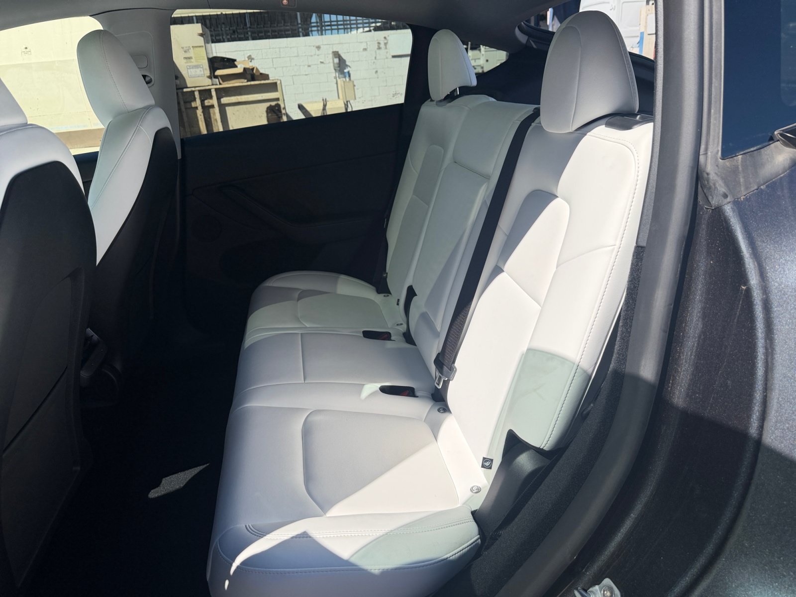 Used 2024 Tesla Model Y Long Range RWD image 27