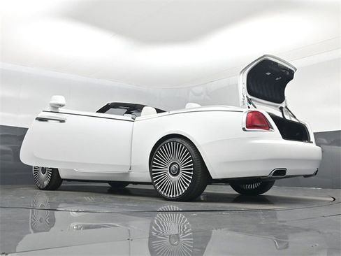 Used 2016 Rolls-Royce Dawn image 79