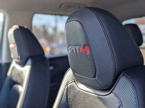 Used 2022 GMC Canyon AT4 w/ Trailering Package image 32