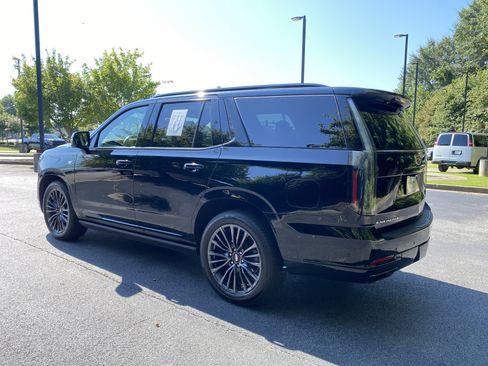 Used 2025 Cadillac Escalade Sport Platinum w/ LPO, Floor Liner Package AWD/4WD image 7