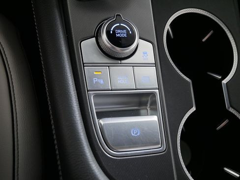 Used 2025 Genesis G70 2.5T w/ Sport Prestige Package image 29