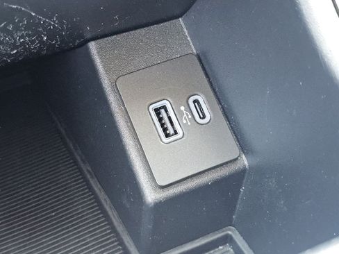 Used 2024 Ford Edge SEL AWD/4WD image 13
