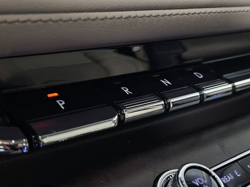 Used 2020 Lincoln Aviator Reserve w/ Equipment Group 201A image 41