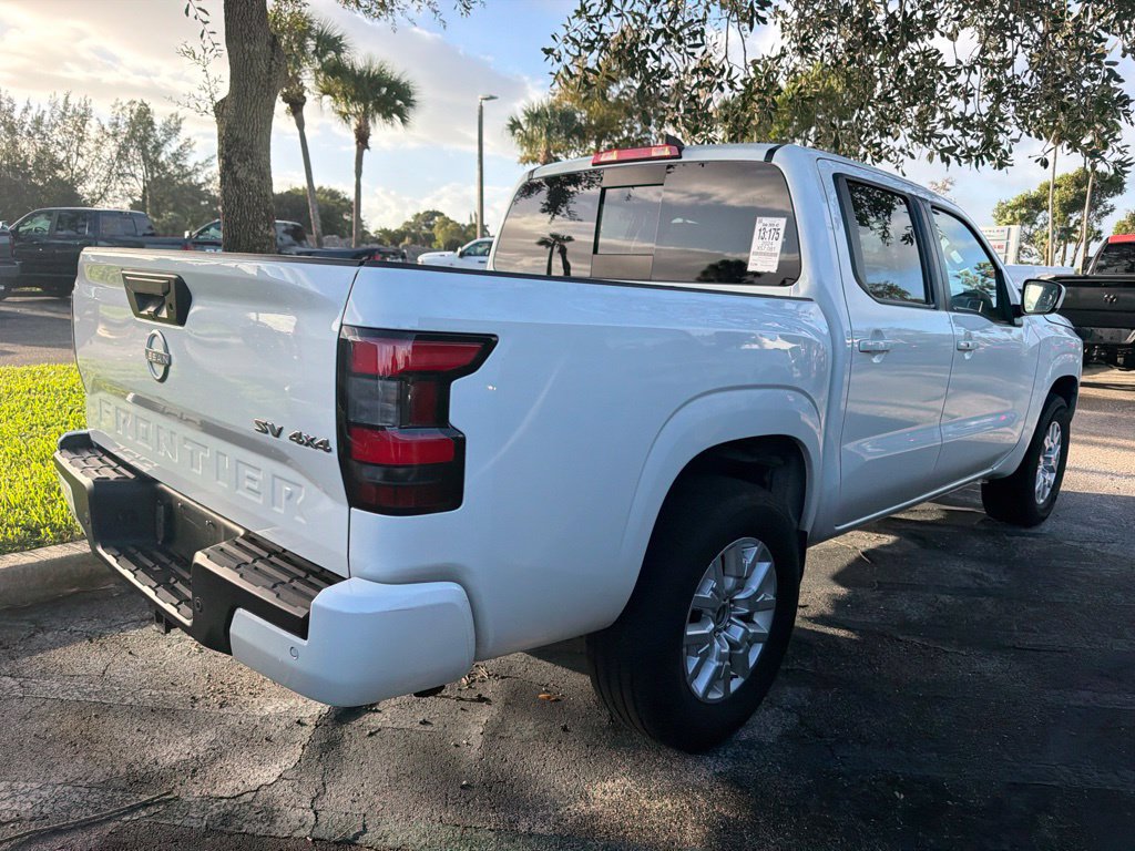 Used 2024 Nissan Frontier SV w/ SV Convenience Package AWD/4WD image 6