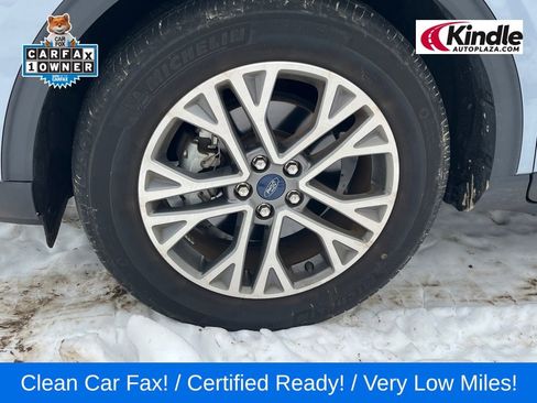 Used 2022 Ford Escape SEL w/ Technology Package image 4