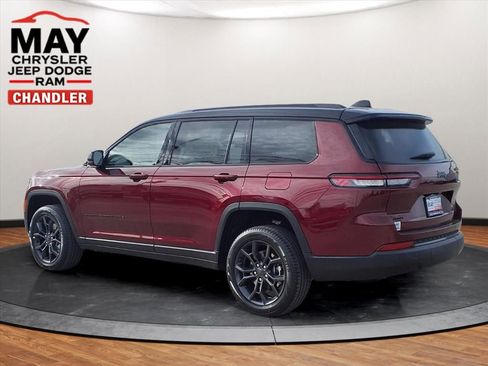 New 2025 Jeep Grand Cherokee L Limited AWD/4WD image 3