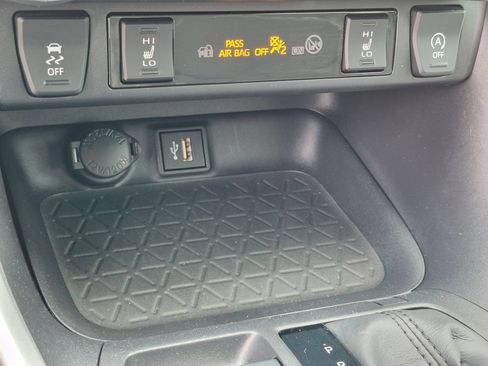 Used 2024 Toyota RAV4 XLE Premium w/ Weather Package AWD/4WD image 20