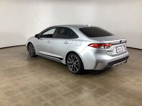 Used 2022 Toyota Corolla SE FWD image 7