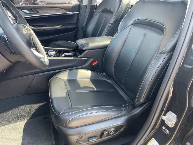 Used 2023 Jeep Grand Cherokee L Limited AWD/4WD image 27