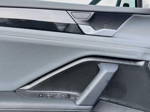 New 2026 Volkswagen Tiguan SEL R-Line image 23