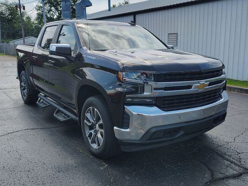 Used 2020 Chevrolet Silverado 1500 LT w/ All-Star Edition AWD/4WD image 3