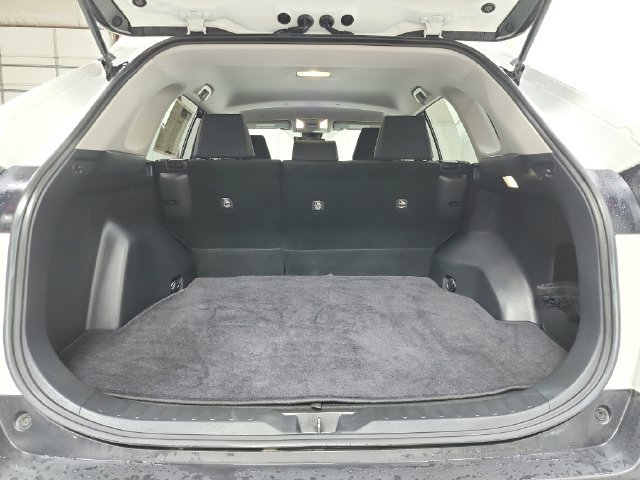 Used 2023 Toyota RAV4 LE AWD/4WD image 38